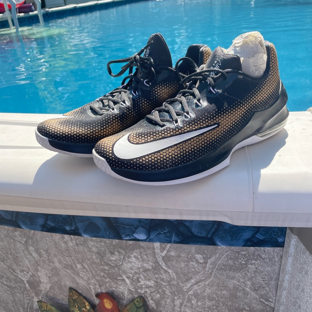 Nike Airmax Infuriate - Never Worn Us Men’s 11
